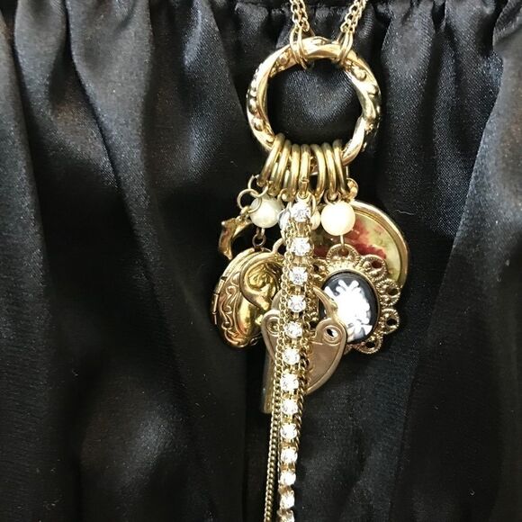 VINTAGE Inspired Necklace - Picture 3 of 5